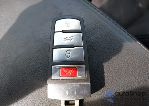 2008 Volkswagen Passat Lux from USA, damaged, VIN WVWEK73CX8E198325